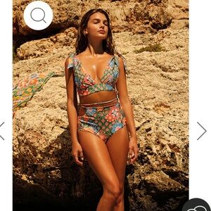 Agua Bendita Multicolor Floral Bikini